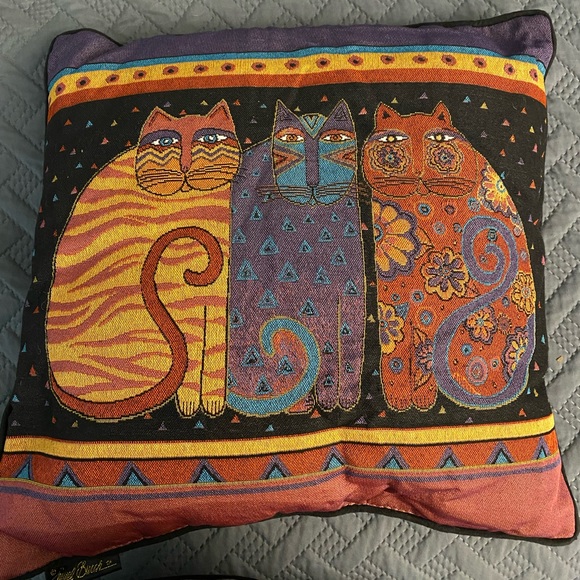 laurel burch pillows